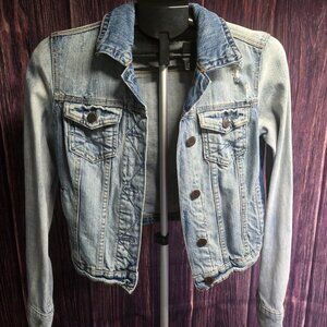 Aéropostale Cropped Denim Jacket Light Wash Trucker Style Size M